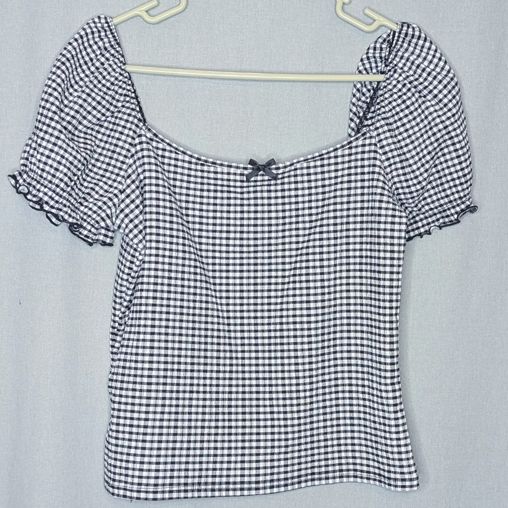 Black & White Gingham Puff Sleeve Top
